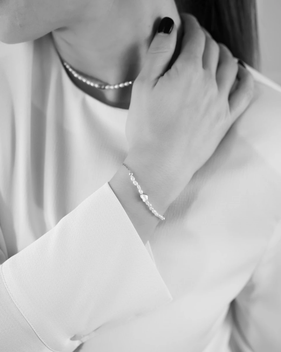 Fehér Édesvízi Gyöngy Szívvel 925 Karkötő